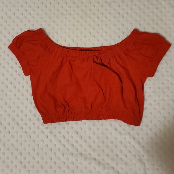 Crop top - Picture 2 of 2